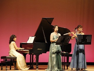 写真：フルート・クラリネット・ピアノのコンサート