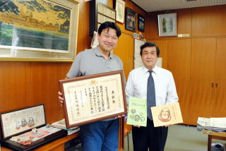 伊藤会長と教育長の写真