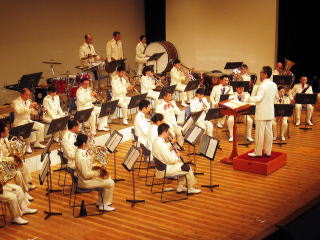 県警音楽隊の演奏第1部「セミクラシックを楽しむ」