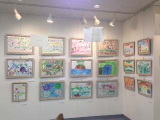 相馬市の子どもたちが描いた絵の展示「3.11ふくしまそうまの子どものえがくたいせつな絵」