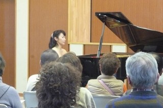 天野由美子さんによるピアノソロ