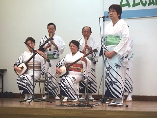 日本舞踊の発表の写真