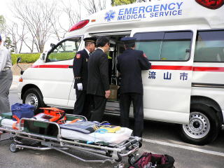 高規格救急車の納車式