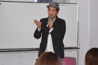講師の矢崎さんの写真