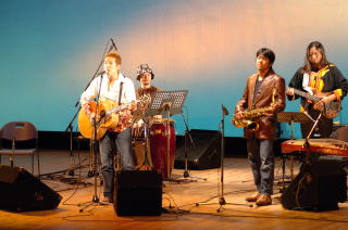 モンゴル「アジナイホール」のコンサートに河島翔馬さんも出演