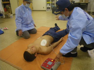 AED訓練の写真