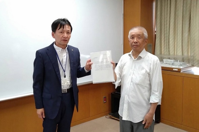 地球温暖化対策実行計画について流山市環境審議会に諮問いたしました