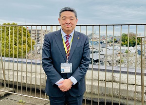 総合政策部長の須郷和彦の写真