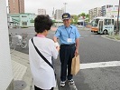 ティッシュ配りで街頭啓発