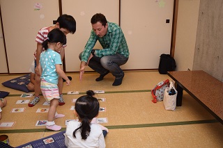 写真：カードを使ったゲームを楽しみました