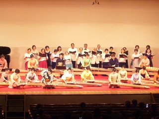 写真：三曲会による演奏