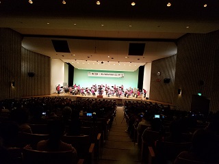 写真：南部中学校吹奏楽部の演奏