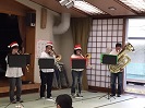 写真：演奏する出演者の様子