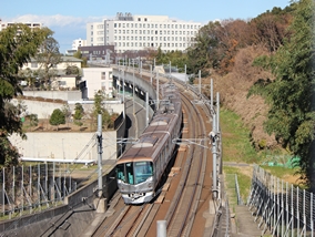 つくばエクスプレス流山セントラルパークから南流山駅間で撮影したTX車両の写真