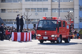 車列行進の写真