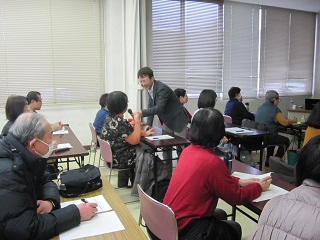 写真：講義を聴く参加者の皆さん