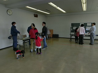 写真：屋内でのイベント風景