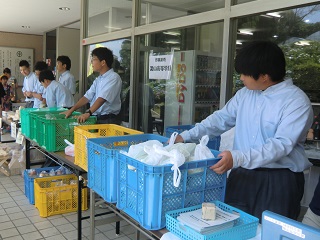 写真：流山高等学園の生徒たち