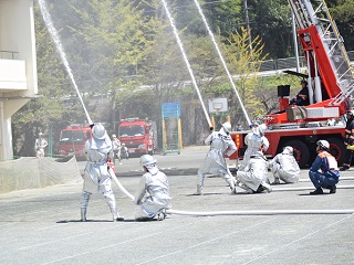 写真：放水の様子