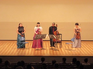 写真：演奏の様子