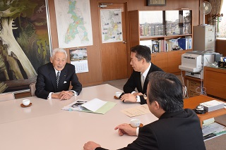 写真：秋元浩司さん