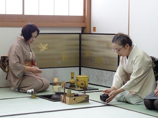 写真：お茶会の様子