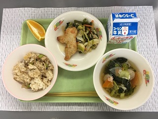 写真：給食のメニュー