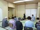 写真：煎茶会に集まる参加者たち