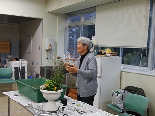 写真：講師の白瀧嘉子さん