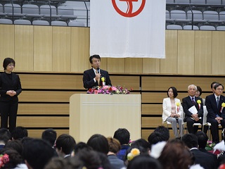 写真：来賓代表挨拶をする齋藤健衆議院議員