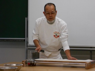 写真：講師の小畑さん