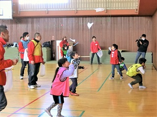 写真：カメレオンキャッチの様子