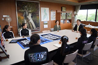 写真：歓談する皆さん