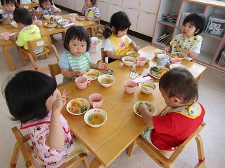 写真：七夕の日の給食の様子