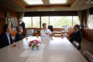 写真：対談する協議会の皆さん