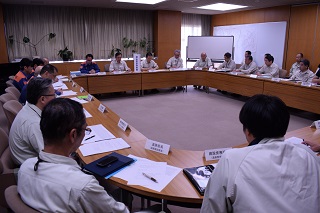 写真：水防本部会議の様子