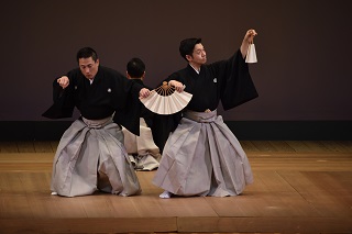 写真：若獅子の舞の様子