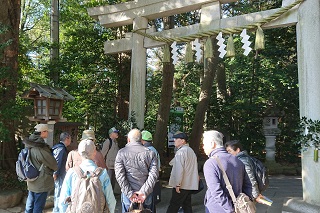 写真：成顕寺見学の様子