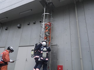 写真：合同訓練の様子