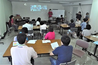 写真：研修会の様子