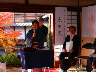 写真：講評する北側さん