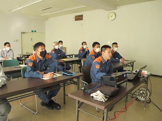 写真：会議室での講座の様子