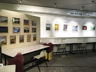 運河駅ギャラリーでの展示の様子