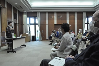 森の図書館教養講座「おばさん四十八歳小説家になりました」