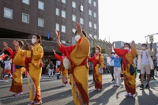 祭りの様子