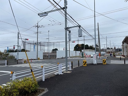 道路交差点（北側）からの様子