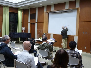 令和4年11月13日、森の図書館で、教養講座「大杉栄という生き方　～没後100年を前に～」が行われました。