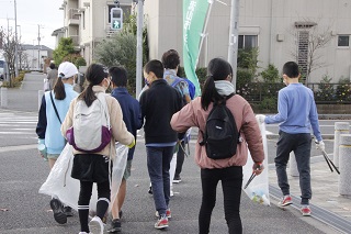 令和4年12月3日、南流山地域図書館・南流山児童センター・ヨミ・アソビ・カフェ共催で「SDGs南流山クリーンアップ作戦！」が開催されました。