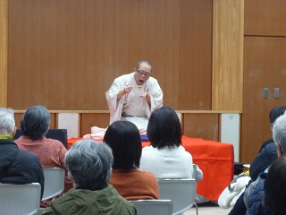 令和5年2月25日、森の図書館で「森流亭チャリティー落語会」が開催されました。