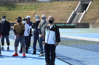 東谷テニスサークル会長・本田大作さんの挨拶